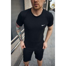 Легкая классическая мужская футболка на каждый день черная / Стильные футболки мужские брендовые