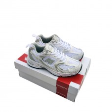 Жіночі кросівки New Balance 530 білі з сріблом