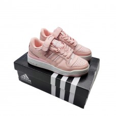 Жіночі кросівки Adidas Forum Low рожеві