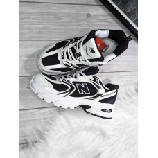 Жіночі кросівки New Balance 530 білі з чорним